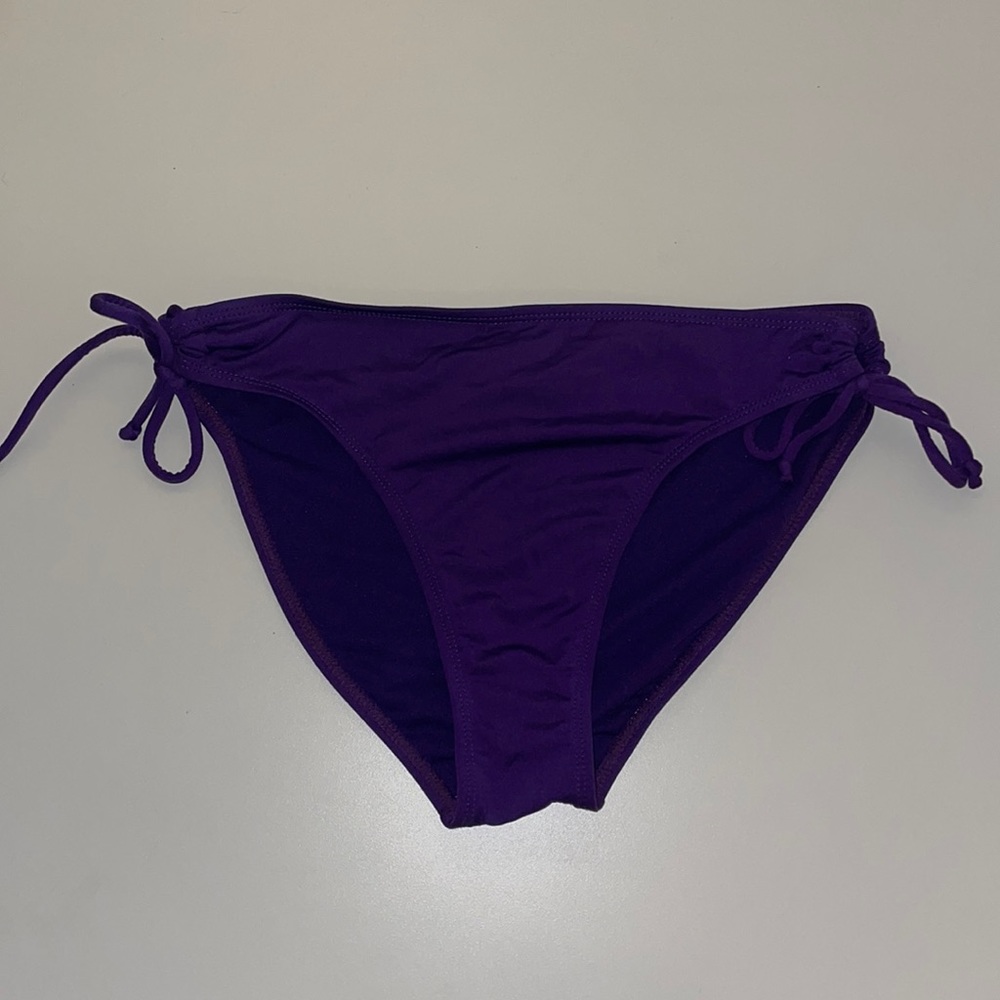 Size 8 Apt. 9 purple bikini bottoms